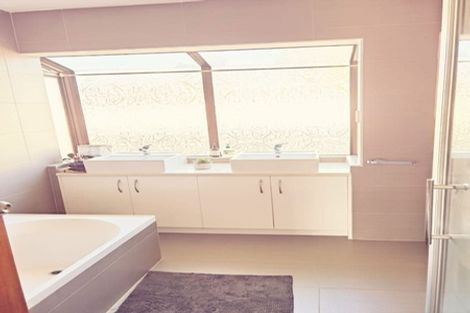 Photo of property in 16 Mirrabooka Avenue, Botany Downs, Auckland, 2010