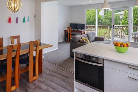 Photo of property in 15 James Grove, Stokes Valley, Lower Hutt, 5019