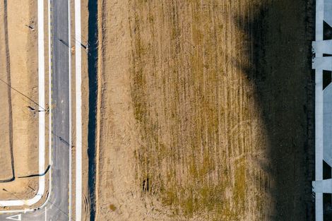 Photo of property in 10 Lake Mckay Drive, Luggate, 9382