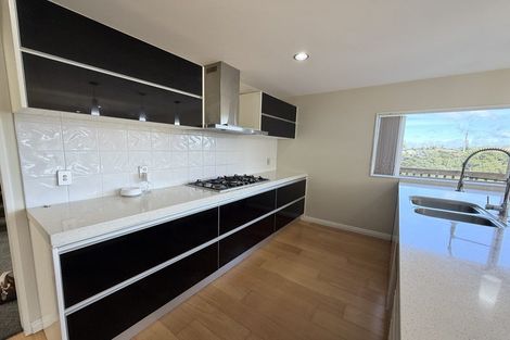 Photo of property in 76 Laurel Oak Drive, Schnapper Rock, Auckland, 0632