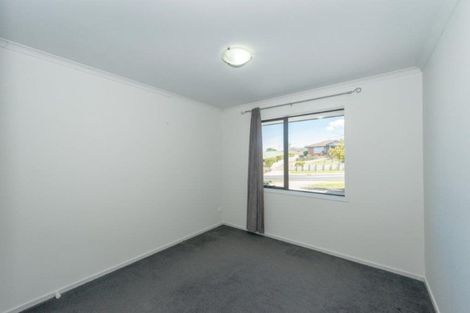 Photo of property in 109 Farnborough Drive, Grandview Heights, Hamilton, 3200