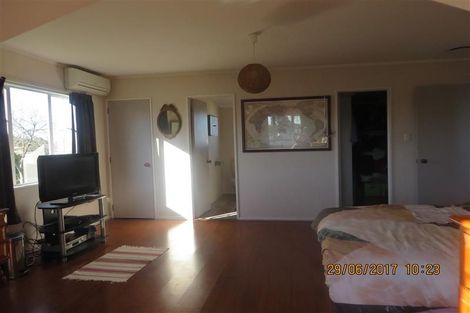 Photo of property in 101 Oakfield Crescent, Pukete, Hamilton, 3200