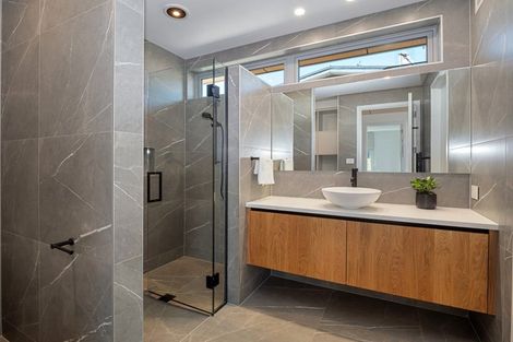 Photo of property in 66 Oceanview Road, Mount Maunganui, 3116