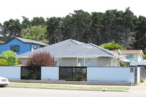 Photo of property in 1/256 Estuary Road, South New Brighton, Christchurch, 8062