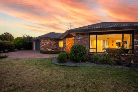 Photo of property in 6 Runanga Grove, Waikanae, 5036