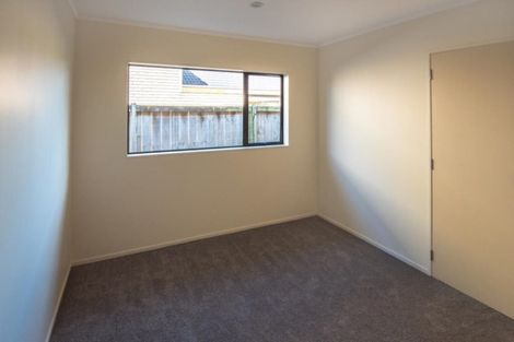 Photo of property in 36 Lilybank Crescent, East Tamaki, Auckland, 2013