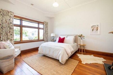 Photo of property in 127 Vigor Brown Street, Napier South, Napier, 4110