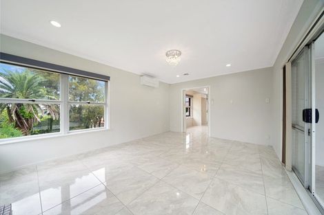 Photo of property in 41 Royal Road, Massey, Auckland, 0614