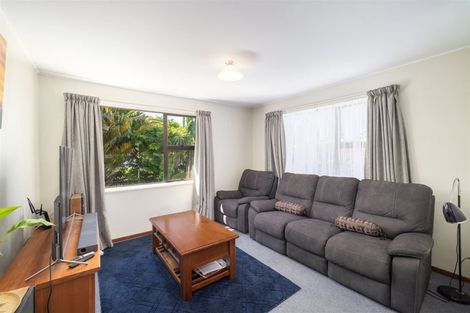 Photo of property in 28 Rowcliffe Crescent, Avonside, Christchurch, 8061