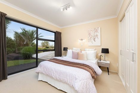 Photo of property in 65 Rhinevale Close, Henderson, Auckland, 0612