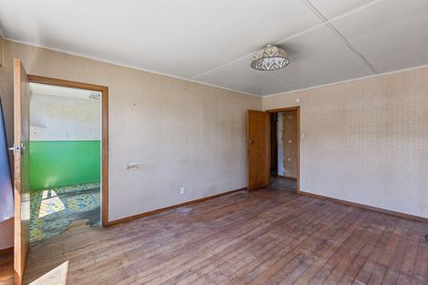 Photo of property in 28 Whakawhiti Street, Marfell, New Plymouth, 4310