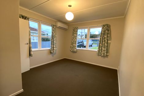 Photo of property in 65 Farquhar Road, Glendene, Auckland, 0602