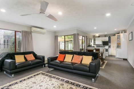 Photo of property in 19 Bucksburn Place, Greenmeadows, Napier, 4112