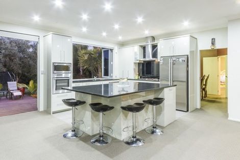 Photo of property in 11 Mistral Place, West Harbour, Auckland, 0618