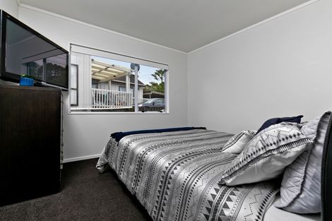Photo of property in 55 Triangle Road, Massey, Auckland, 0614