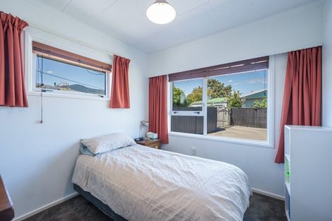 Photo of property in 10 Neale Avenue, Stoke, Nelson, 7011