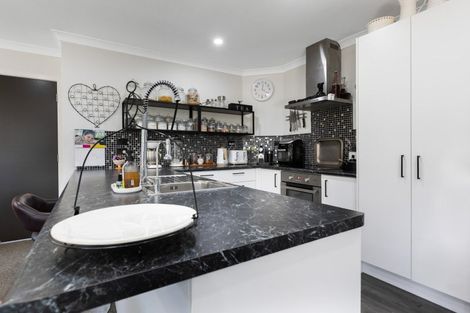 Photo of property in 67a Queen Street, Waitara, 4320