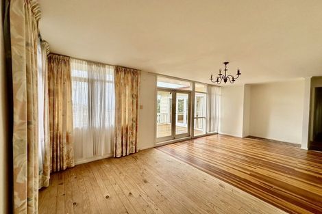 Photo of property in 4 Clematis Avenue, Murrays Bay, Auckland, 0630