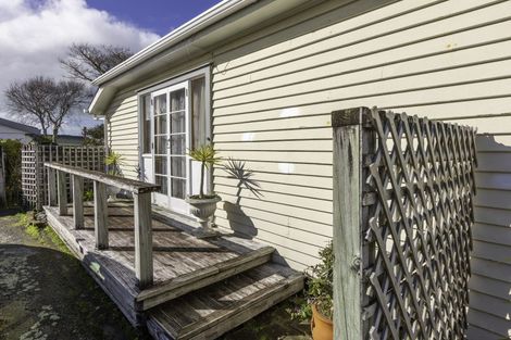 Photo of property in 120 Browne Street, Waitara, 4320
