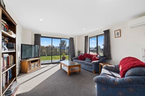 Photo of property in 14 Hebbard Court, Albert Town, Wanaka, 9305