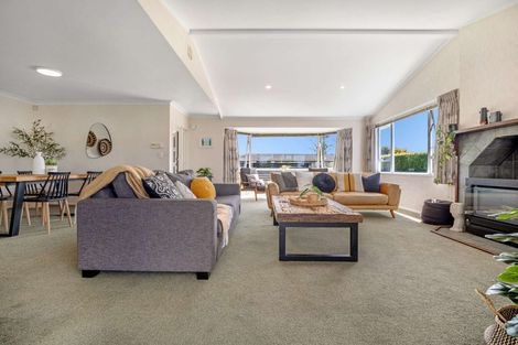 Photo of property in 25 Hillcrest Road, Otumoetai, Tauranga, 3110