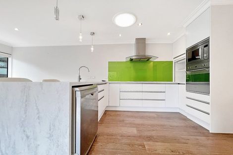 Photo of property in 1/17 Milford Road, Milford, Auckland, 0620