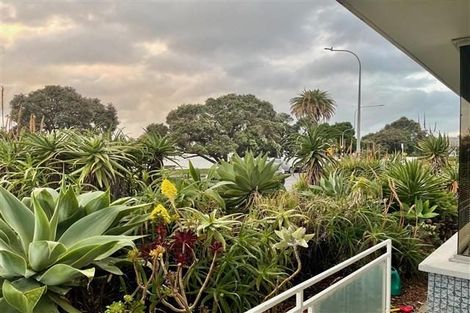 Photo of property in 4/381 Tamaki Drive, Saint Heliers, Auckland, 1071