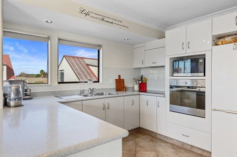Photo of property in 8 Claridge Place, Mount Maunganui, 3116