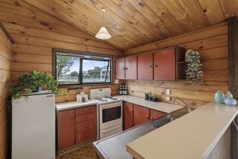 Photo of property in 27 Sole Avenue, Bell Block, New Plymouth, 4312