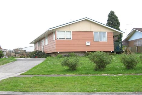 Photo of property in 15 Aratapu Street, Waitara, 4320