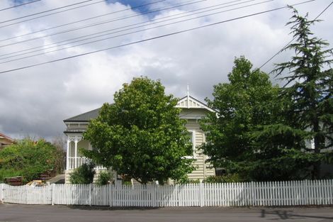 Photo of property in 3 Waterview Road, Stanley Point, Auckland, 0624