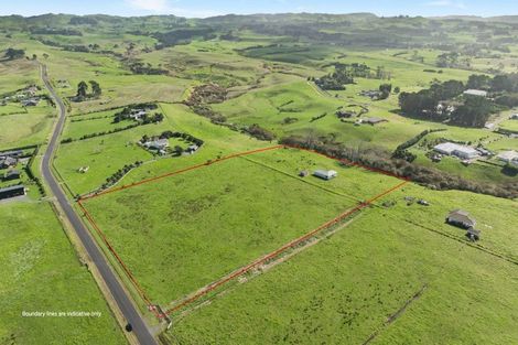 Photo of property in 46 Kaihau Road, Karioitahi, Waiuku, 2683