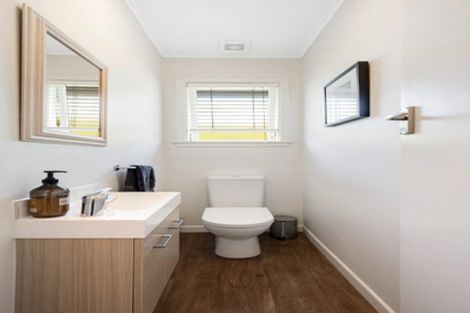 Photo of property in 41 Seymour Road, Mellons Bay, Auckland, 2014