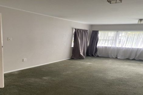 Photo of property in 12 Okareka Place, Pakuranga Heights, Auckland, 2010
