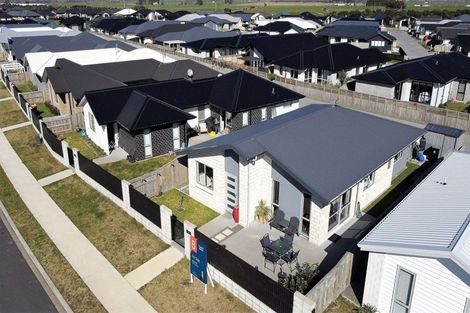 Photo of property in 184 Te Okuroa Drive, Papamoa, 3118