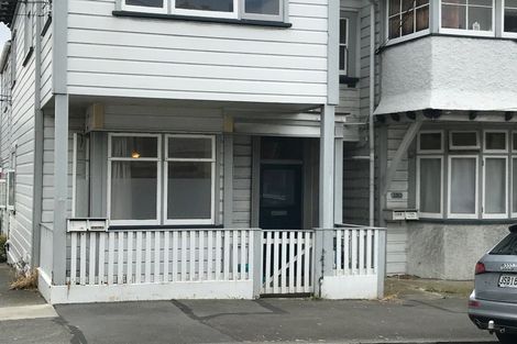 Photo of property in 132 Brougham Street, Mount Victoria, Wellington, 6011
