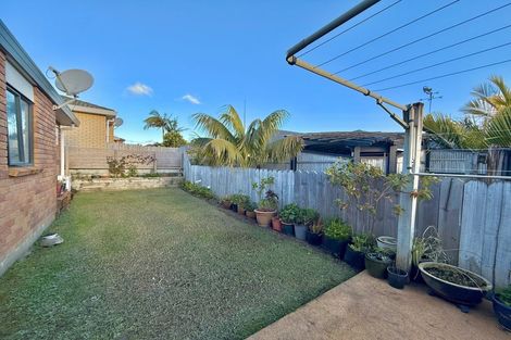 Photo of property in 9/169 Sturges Road, Henderson, Auckland, 0612