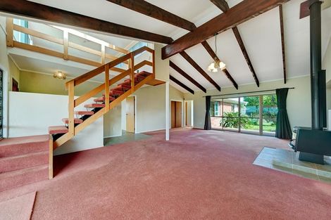 Photo of property in 16 Babich Road, Henderson Valley, Auckland, 0614