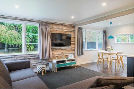 Photo of property in 9 Aorangi Road, Paraparaumu, 5032