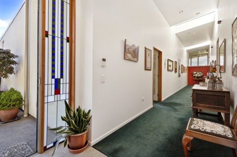 Photo of property in 33 Sylvan Way, Silverstream, Upper Hutt, 5019