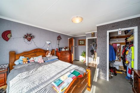 Photo of property in 16 Douglas Street, Hawera, 4610