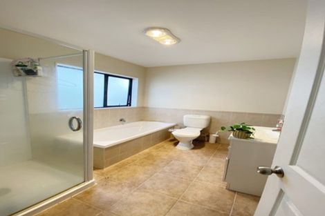 Photo of property in 23 Baverstock Road, Flat Bush, Auckland, 2016