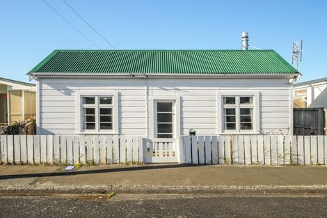 Photo of property in 15 Osmond Street, South Dunedin, Dunedin, 9012
