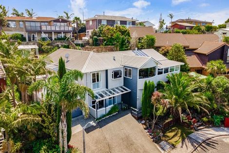 Photo of property in 17 Da Vinci Place, West Harbour, Auckland, 0618