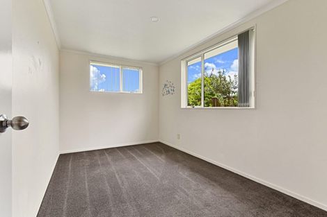 Photo of property in 18 Ranch Place, Pukekohe, 2120