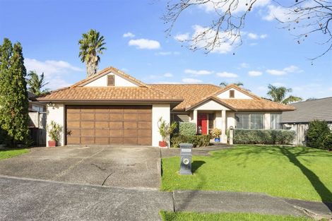 Photo of property in 13 Gilford Place, East Tamaki Heights, Auckland, 2016