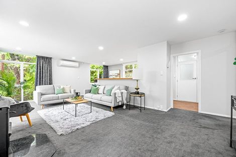 Photo of property in 15 Elmslie Road, Pinehaven, Upper Hutt, 5019