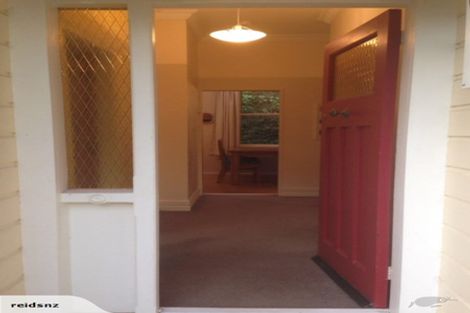 Photo of property in 12 Governor Road, Northland, Wellington, 6012