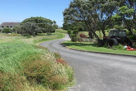 Photo of property in 12 Alcemene Lane, Baylys Beach, Dargaville, 0377