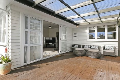 Photo of property in 129 Williams Street, Cambridge, 3434